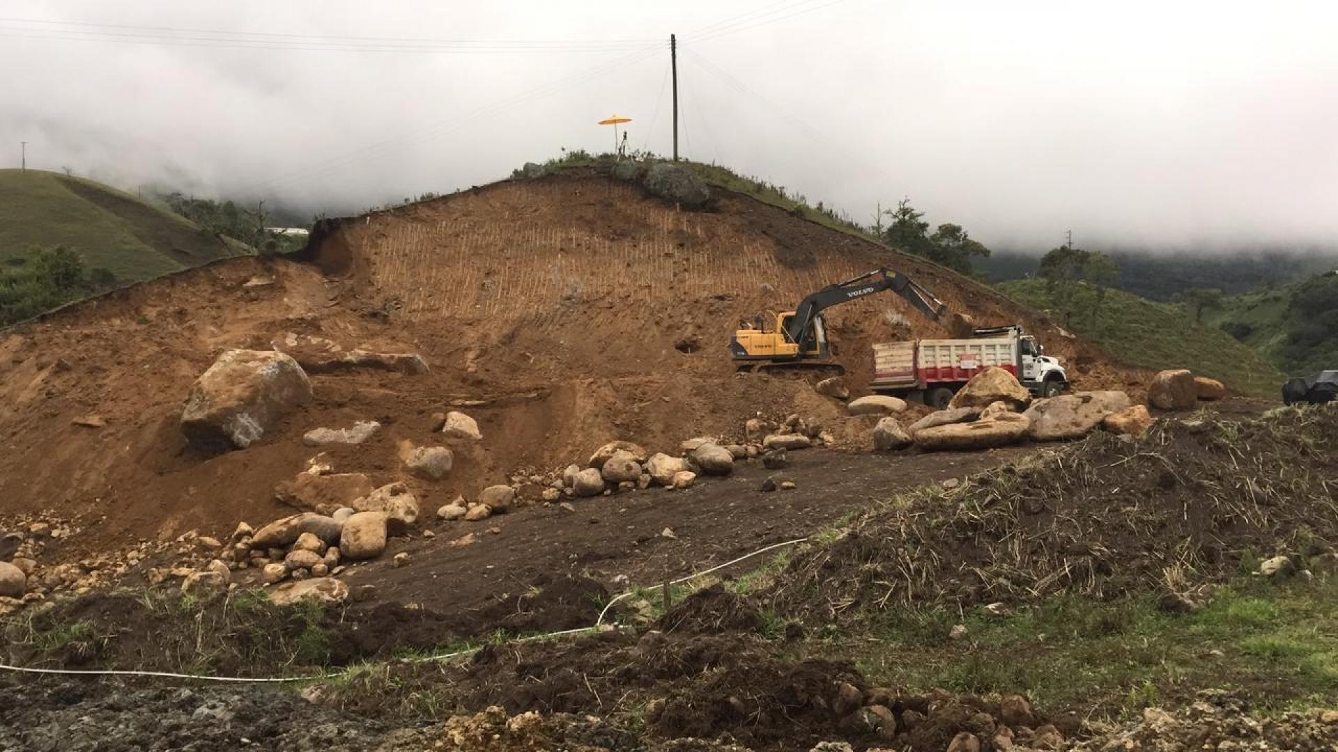 Construcción de Vía y Puentes pch Penderisco I -  Urrao, Antioquia.
