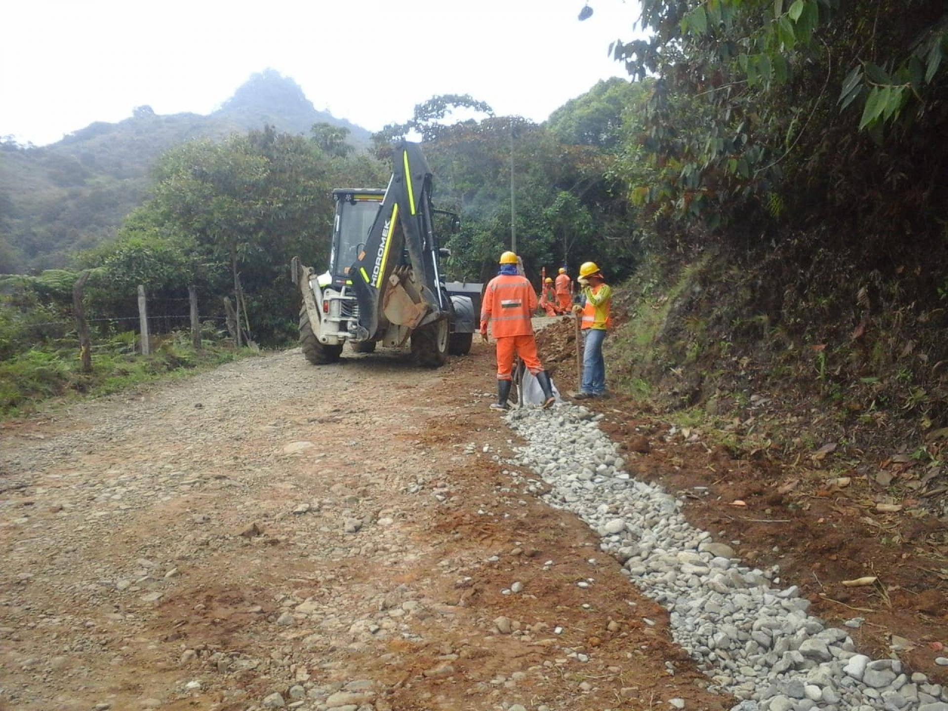 Mejoramiento de vías secundarias en la vía Pueblorrico - Jericó del Municipio de Pueblorrico. 